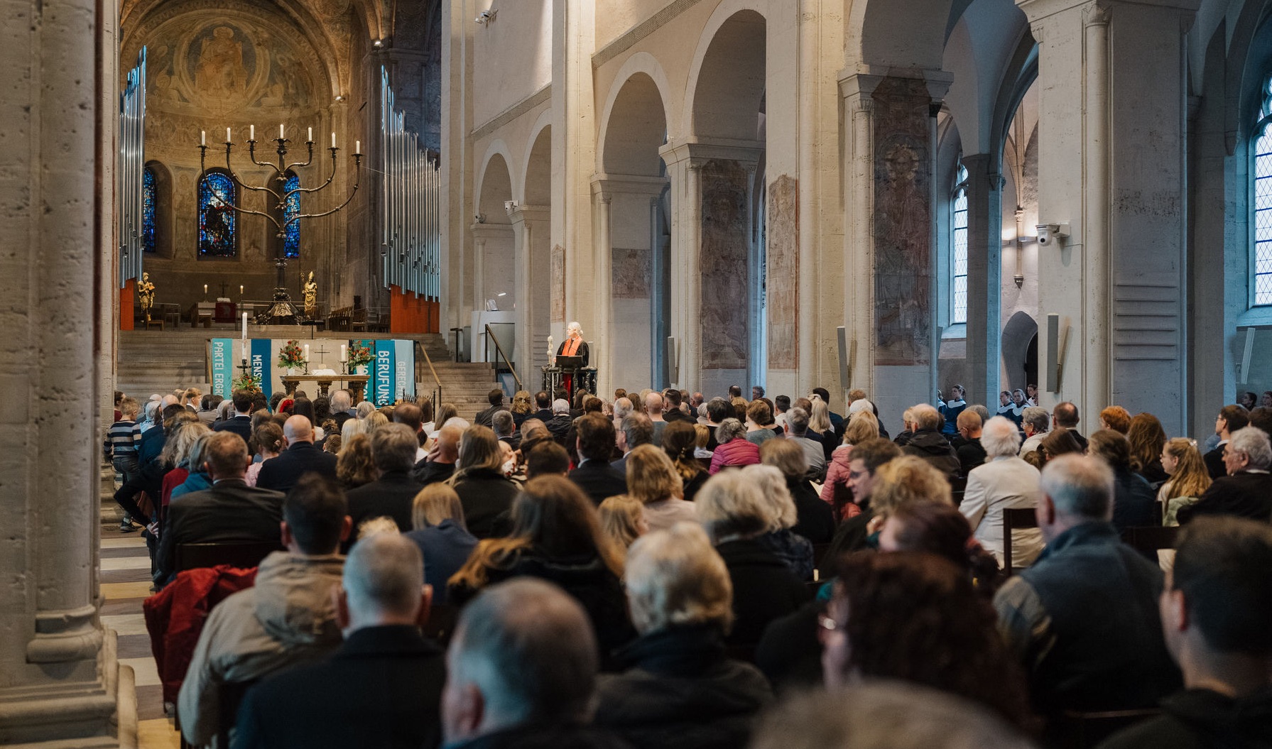 Gottesdienstgemeinde im Braunschweiger Dom