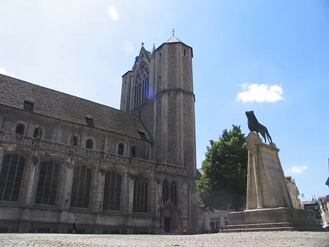 Braunschweiger Dom mit Burglöwe